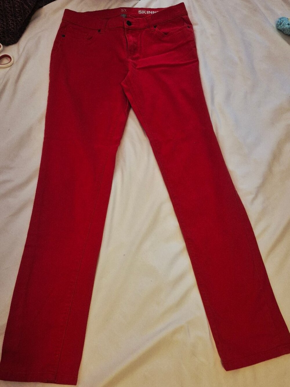 Women's Skinny jeans. NY&C. size 6. RED